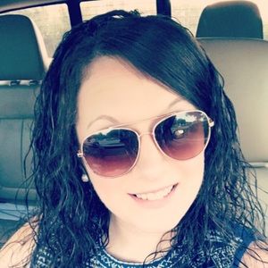 Meet your Posher, Amanda